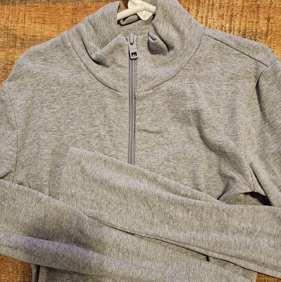 Aritzia zip - Picture 1 of 2